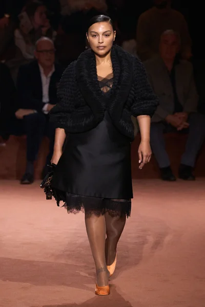 Look 76